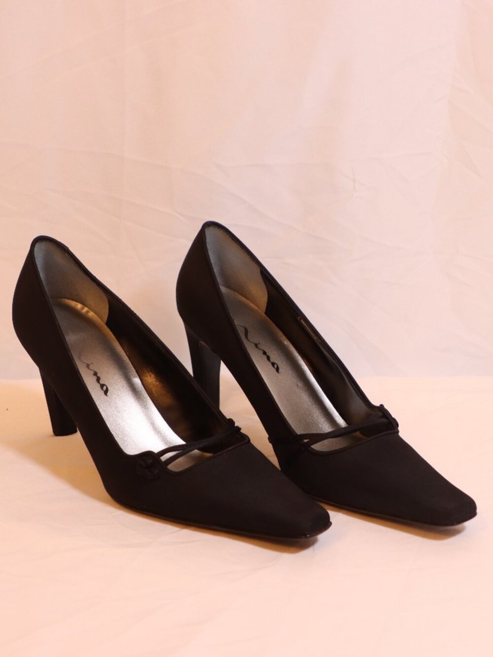 Black Nina Size 9 Fabric Pointed Heels
